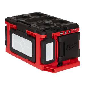 M18™ PACKOUT™ LAMPA DO OŚWIETLANIA STREFOWEGO Z ŁADOWARKĄ
